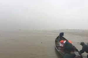 Lũ trên sông Hương đang lên trở lại