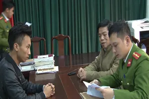 Mâu thuẫn ở lớp học, nữ sinh ở Huế gọi bạn đến 'xử'