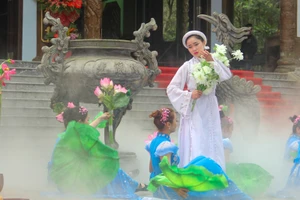 Tưng bừng khai hội đền Huyền Trân công chúa