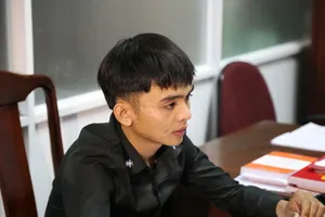 Dùng dao đâm người vì nghi bị chia rẽ tình cảm