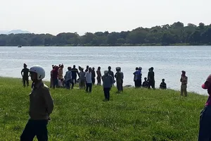 Thương tâm: Cha buộc con gái vào bụng rồi nhảy sông tự tử