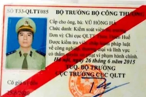 Cán bộ quản lý thị trường dùng thẻ ngành lừa đảo tiền tỉ