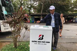 Thùng rác biết nói 'cảm ơn' trên đường phố Huế