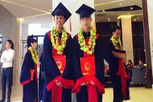 Truy tặng huy hiệu 'Tuổi trẻ dũng cảm' cho người cứu 2 nữ sinh