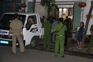 Khám xét trụ sở 1 doanh nghiệp bán vật liệu xây dựng ở Huế