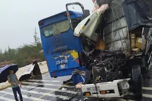 Tông xe liên hoàn ở Quảng Bình, 10 người nhập viện