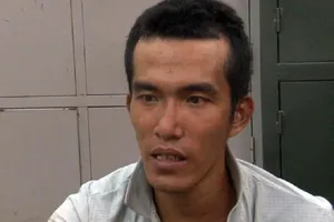 Trộm lao xe vào công an làm 1 trinh sát bị thương