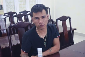 Tài xế có biểu hiện 'ngáo đá' điều khiển xe container