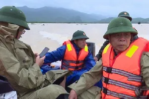 Đoàn cán bộ huyện gặp nạn trên sông Gianh khi đi giúp dân