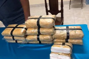 Một người Lào mang 60.000 viên ma túy vào Việt Nam