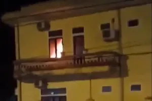 Phòng phó hiệu trưởng bị cháy, toàn bộ hồ sơ bị thiêu rụi