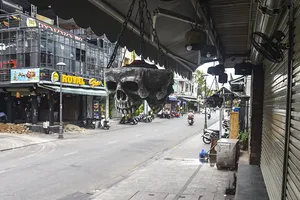 Phố Tây ở Huế trong ngày đầu vận động tạm ngừng hoạt động