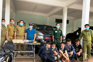 Bắt 5 người Lào vận chuyển 60.000 viên ma túy qua biên giới
