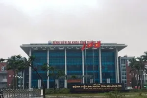 Quảng Trị: Phong tỏa 1 tầng bệnh viện, xét nghiệm nhiều người