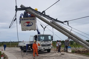 Khẩn trương khắc phục thiệt hại sau bão số 5