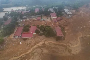 Toàn cảnh nơi dãy nhà Đoàn 337 sạt lở vùi lấp 22 chiến sỹ