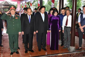 Dâng hương kỷ niệm 100 năm ngày sinh Chủ tịch nước Lê Đức Anh