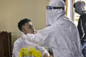 Huế: Thanh niên xét nghiệm PCR trước ngày nhập ngũ