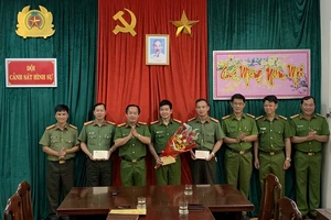 Bắt 2 người hack facebook để lừa đảo chiếm đoạt tiền tỉ