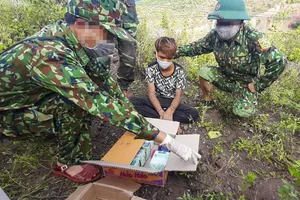 Bắt thanh niên 16 tuổi trong đường dây ma túy về từ Lào