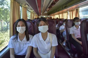 Đoàn y bác sĩ Thừa Thiên - Huế lên đường hỗ trợ TP.HCM, Đồng Tháp chống dịch