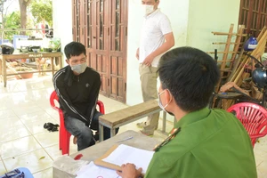 Mới ra tù 4 tháng lại bị bắt khi tàng trữ 3.000 viên hồng phiến