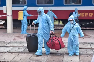 Người ở vùng dịch tiêm đủ vaccine đến Thừa Thiên - Huế sẽ cách ly 7 ngày