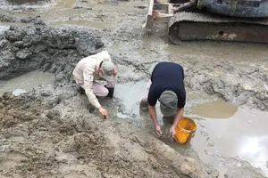 Quả bom nặng hơn 2 tạ nằm gần chợ Đồng Hới