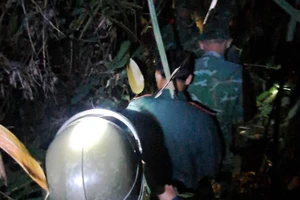 Xuyên đêm tìm nam sinh lạc trong rừng khi đi câu cá