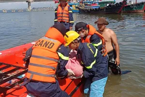 Tìm thấy thi thể cháu bé trong vụ 2 mẹ con mất tích ở cầu Cửa Việt