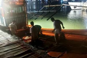 Vụ mẹ ôm con nhảy cầu Cửa Việt: Phát hiện thi thể người mẹ