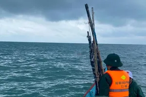 1 thi thể trôi dạt trên biển ở Huế 