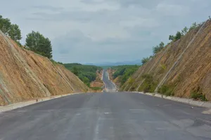 Cao tốc Cam Lộ - La Sơn chậm thông xe kỹ thuật 