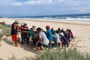 Quân, dân Quảng Trị khẩn trương ứng phó bão Noru