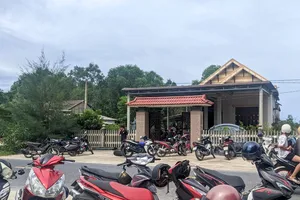 Nam sinh trốn trên trần nhà giả vờ bị bắt cóc, rồi nhắn tin tống tiền bố mẹ 