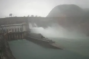 Thừa Thiên - Huế: Mưa lớn, 2 hồ thủy điện xả nước về hạ du