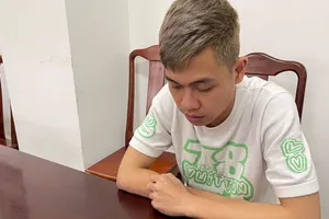 Bắt nhóm tổ chức cá độ bóng đá với số tiền khoảng 56 tỉ đồng