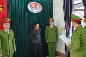 Thuê xe Porsche rồi mang đi cầm 4 tỉ đồng