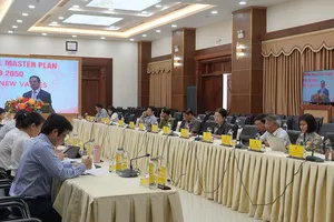 Quảng Trị chấn chỉnh việc vắng mặt, họp không đúng thành phần