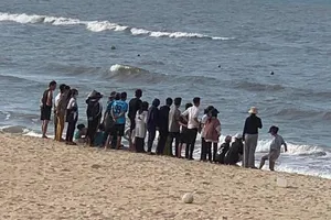 Tắm biển, 1 học sinh tử vong