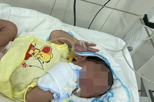Quảng Trị: Bé trai sơ sinh bị bỏ rơi tại bệnh viện