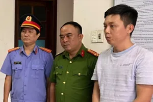 Bị cán bộ tín dụng lừa mượn gần 5 tỉ đồng