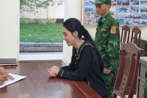 Bị bắt vì nhập cảnh trái phép, phát hiện đang bị truy nã 