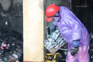 335 tiểu thương điêu đứng vì cháy chợ Khe Tre.