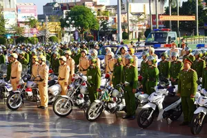 Công an Quảng Trị ra quân trấn áp tội phạm dịp Tết Nguyên đán.