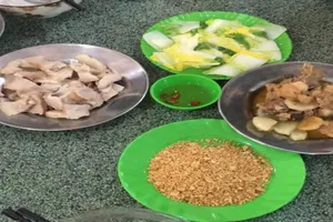 Vụ bữa cơm học quốc phòng: Lãnh đạo Đại học Huế nói gì?