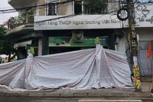 1 phòng giao dịch ngân hàng ở Quảng Trị bốc cháy trong đêm