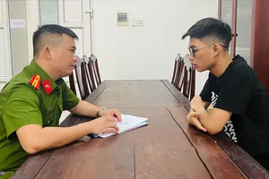 7 thanh niên ở Huế hack Facebook để mượn tiền của 200 người