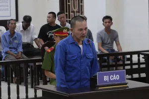 Người đâm Phó Chánh án TAND huyện tại phòng làm việc lãnh 13 năm tù