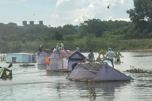 Hơn 800 quân dân diễn tập phòng chống lụt bão ở Quảng Trị